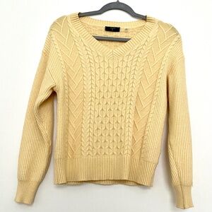 T Tahari yellow cable knit V-neck sweater size S